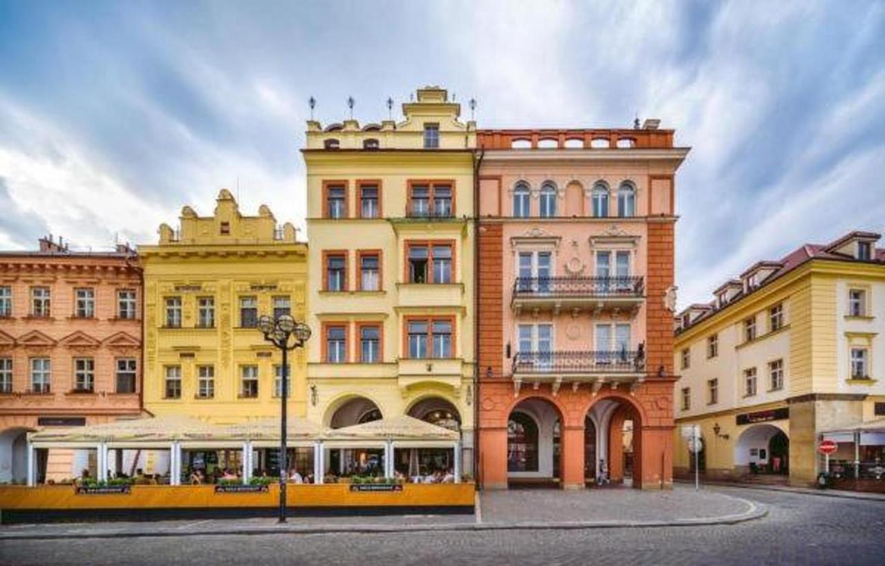 Unique Central Square Business Apt. Градец-Кралове Экстерьер фото
